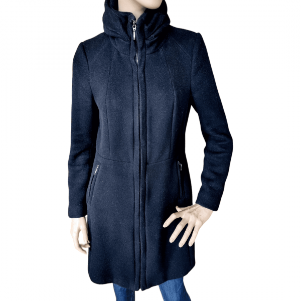 Abrigo negro mujer Zara