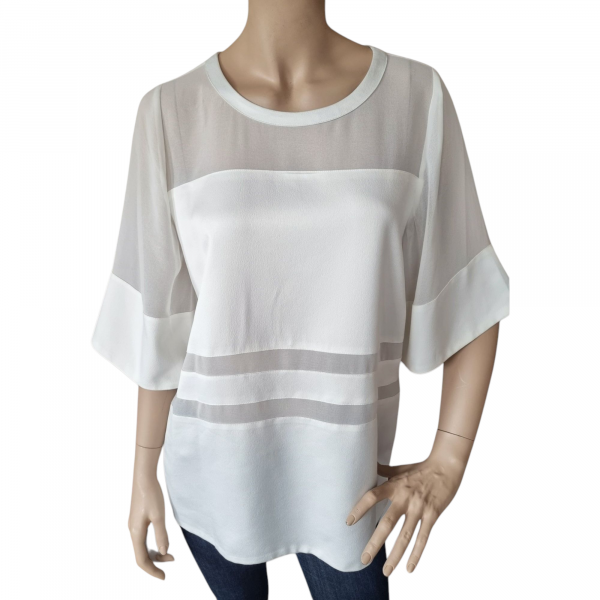 Blusa blanca de mujer
